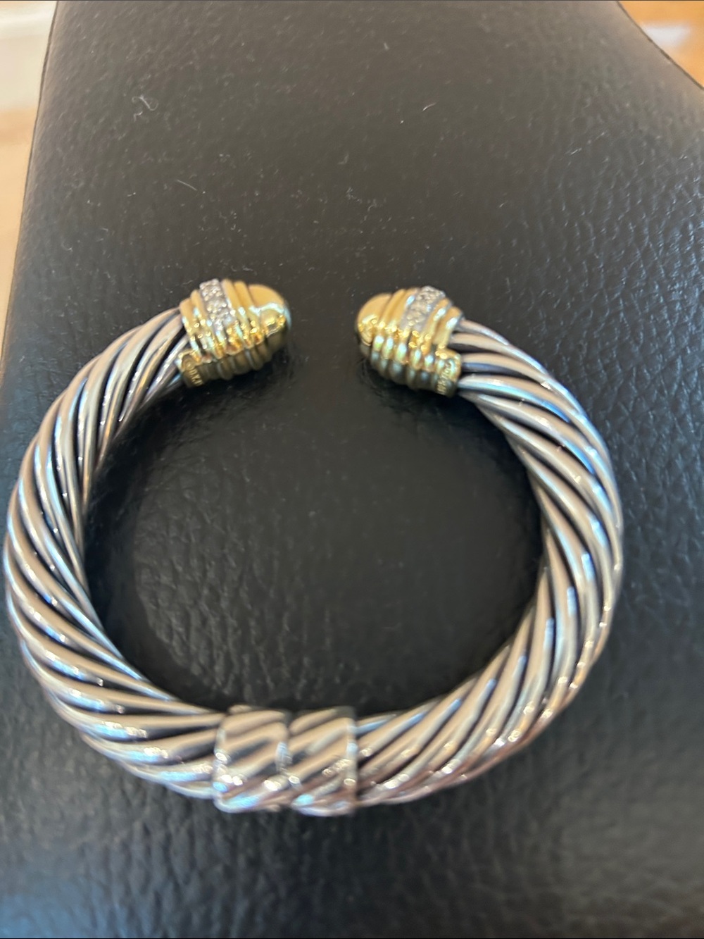David Yurman cable diamond hinge bracelet - Picture 2 of 7